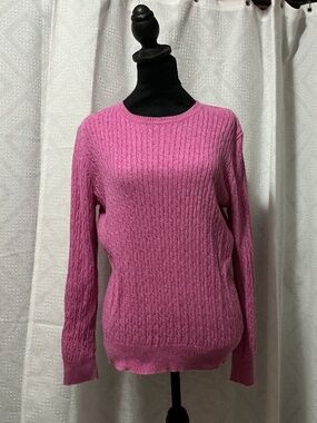 Women’s fuchsia small cable knit sweater in a size Large.